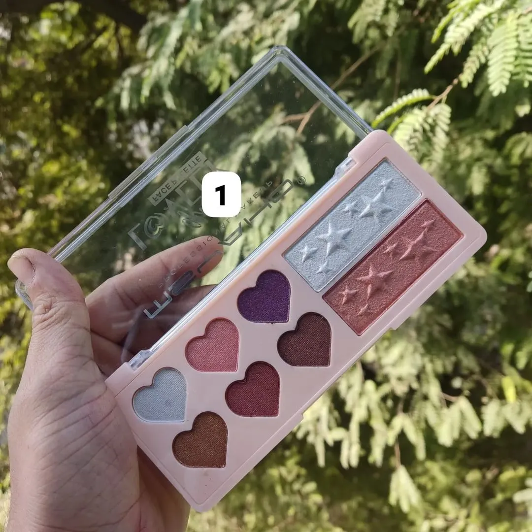 8 in 1 Highlighter & Eyeshadow Palette