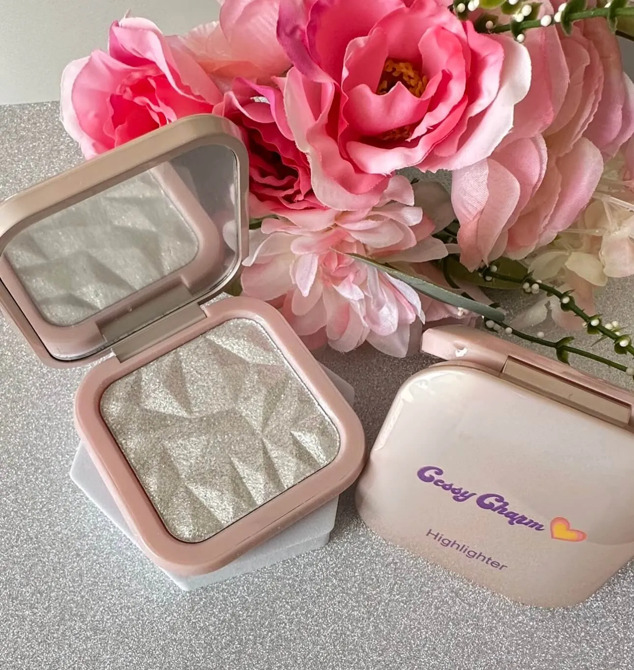 Highlighter Makeup Diamond Glow