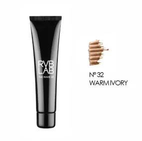 Illuminating Light Foundation 32 (Warm Ivory)