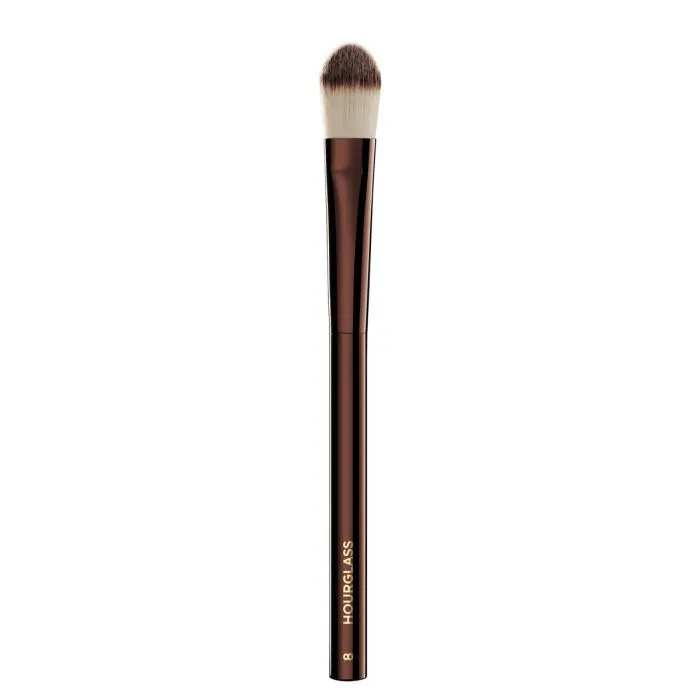 Nº 8 Large Concealer Brush